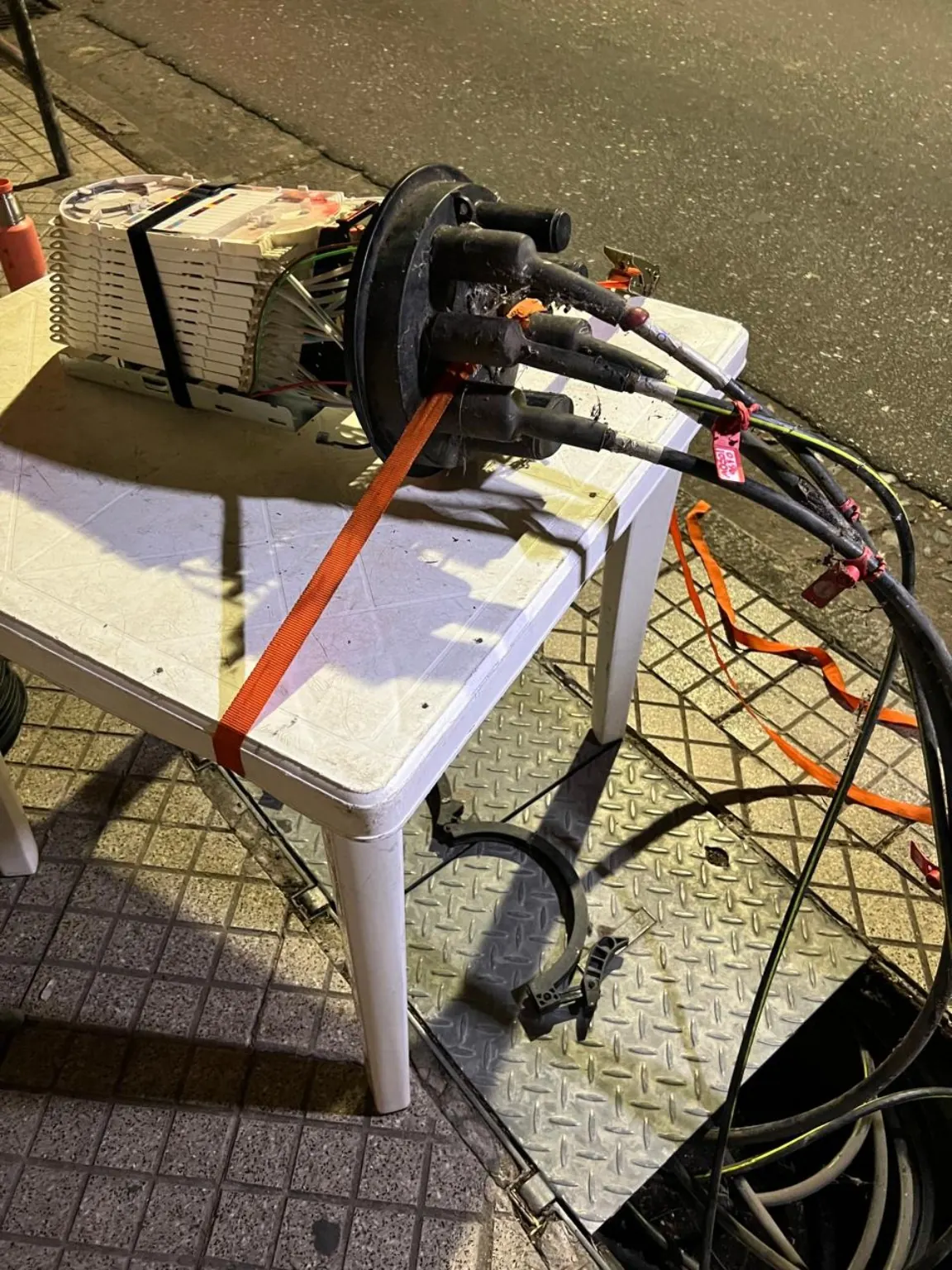 Instrumental para medición y empalme de fibra óptica